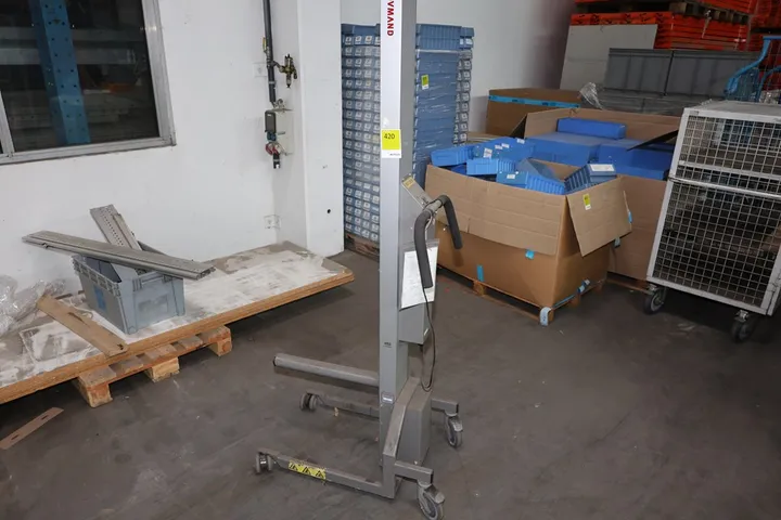 1 x Hovmand Mobillift